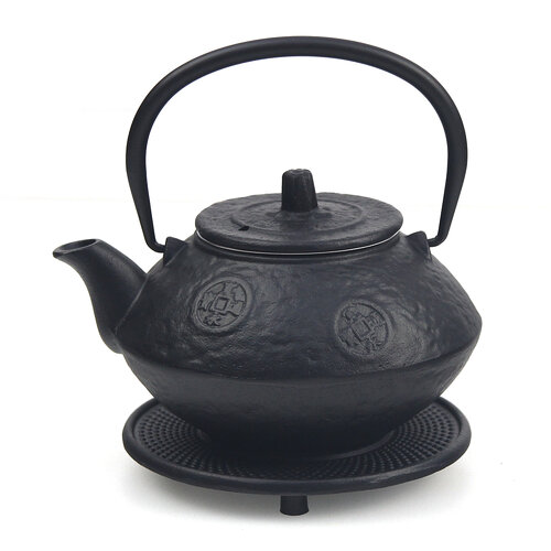 南部名產鐵器-鑄鐵壺附鐵墊(0.8L)通寶(泡茶壺、煮水壺)